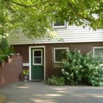 entry door of Levin and Chellen Chiropractic clinic